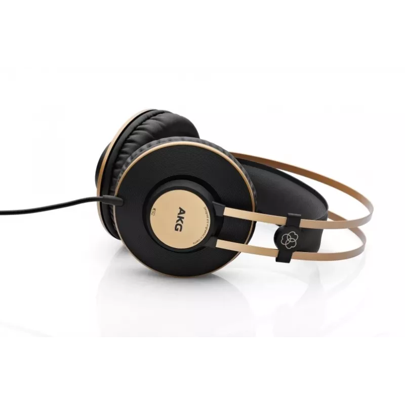 AKG K92 - słuchawki studyjne, douszne, zamknięte