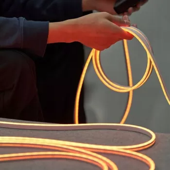 Taśma LED Vention PAEWH 2 m, zasilana przez USB 5V, RGB z pilotem IR, montaż na taśmie dwustronnej