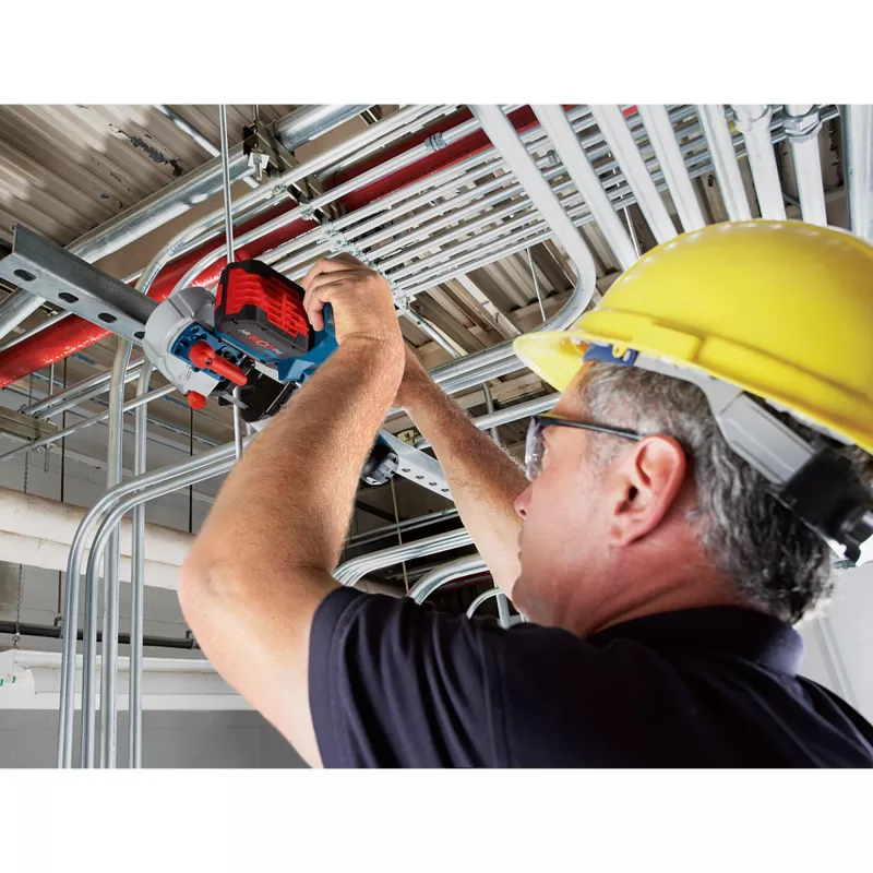 Bosch GCB 18V-63 CLC przenośna piła taśmowa 162 m/min Zasilana bateriami