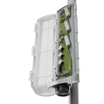 Przełącznik sieciowy MikroTik CSS606-1G-2Gi-3S+OUT 6-portowy przełącznik z uplinkami 1G i 10G SFP+