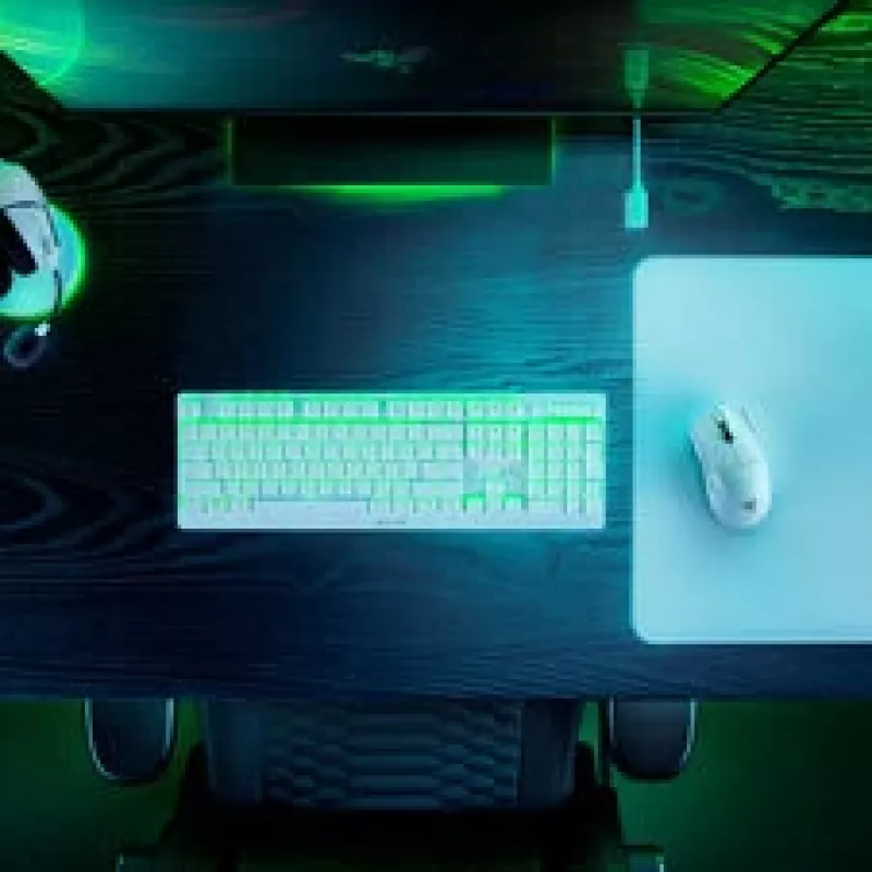 Zestaw myszy i podkładki gamingowej Razer Viper V3 Pro + Gigantus M — biały