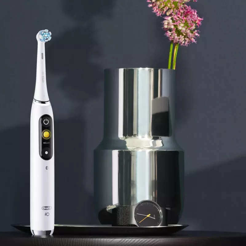 Szczoteczka elektryczna Oral-B iO9 iOM9.1A1.1AD biała