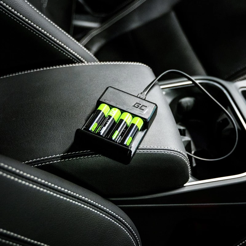 Ładowarka do akumulatorów zielony Cell GC VitalCharger z 4 akumulatorami NiMH AA 2000 mAh