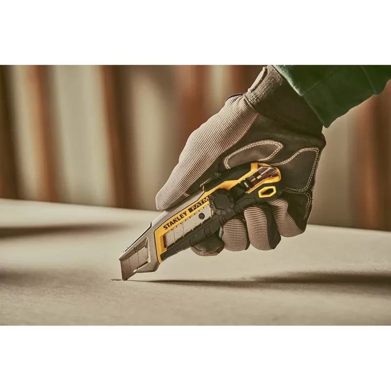 Nóż uniwersalny Stanley FMHT10592-0 Czarny Stal nierdzewna Żółty szerokość 18 mm długość 165 mm