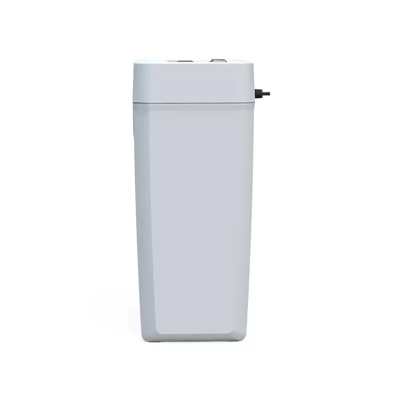 Niszczarka do papieru TRACER Tracer 47584 — cięcie poprzeczne 6 mm, do 5–6 arkuszy, pojemnik 10 l, biała