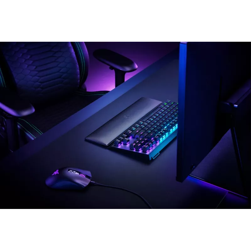 Podkładka pod nadgarstki Razer RC21-01710100-R3M1 — skóra ekologiczna, pianka memory, 356 mm × 8,9 mm, czarna