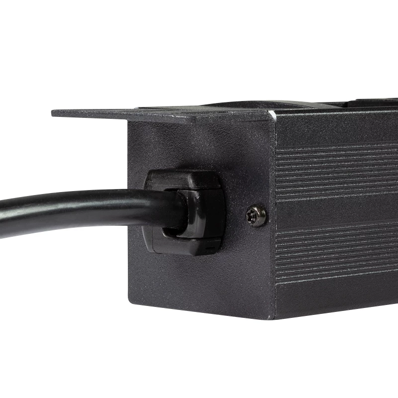 LogiLink - Stromverteilungseinheit (Rack - einbaufähig) - 3500 Watt - Eingabe, Eingang CEE 7/7 - Ausgangsanschlüsse: 8 (2 x USB, 8 x CEE 7/7) - 1U - 4