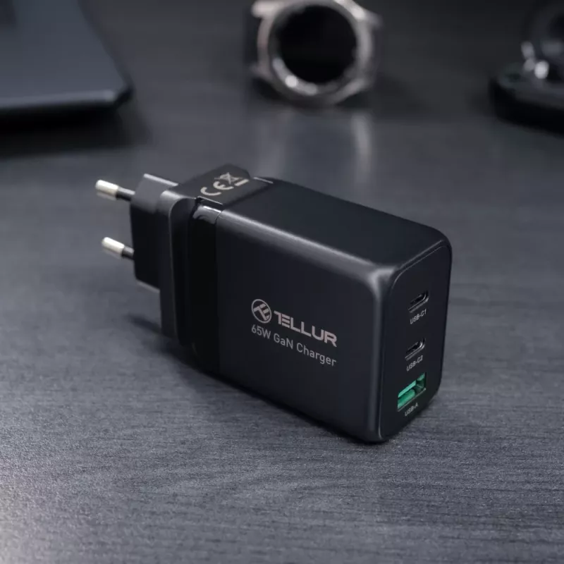 Ładowarka sieciowa Tellur TLL151451 65W, 3-portowa (2x USB-C, 1x USB-A)