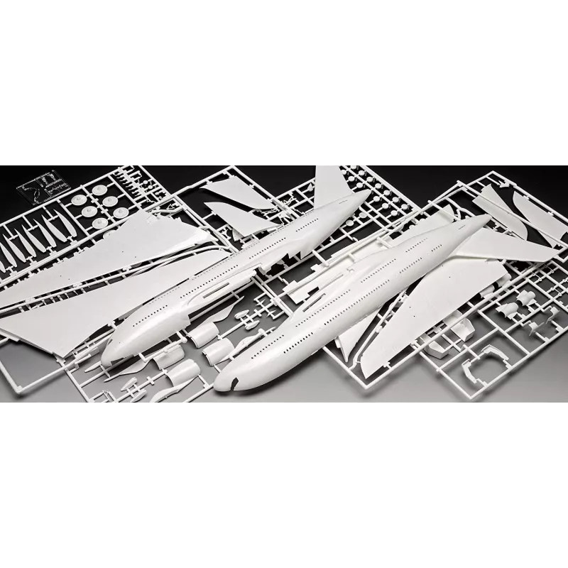 Preassembled Model Revell Airbus A380-800 Lufthansa Nowe Malowanie