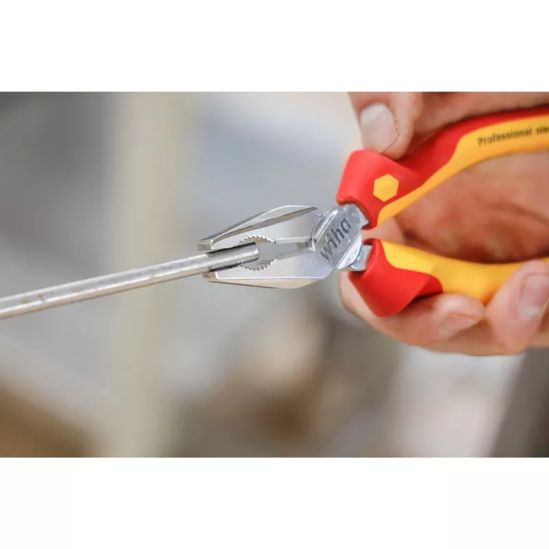 Szczypce uniwersalne Wiha 27418 Professional (model Z01018006SB)