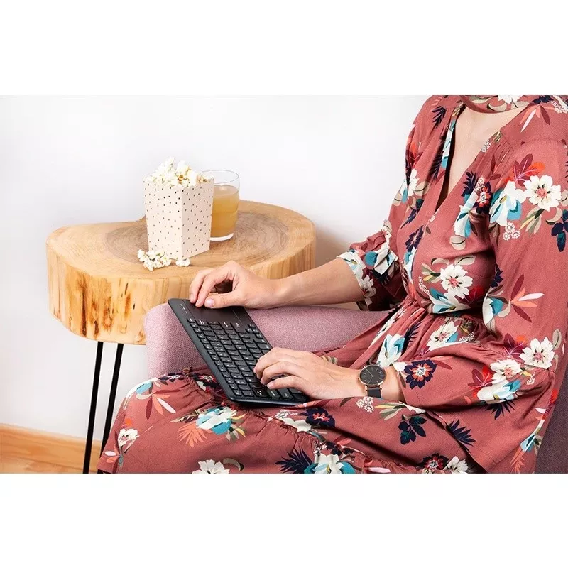 Bezprzewodowa klawiatura RF TRACER TRAKLA46367 — Pełnowymiarowa, membranowa, z touchpadem, 2,4 GHz, czarna