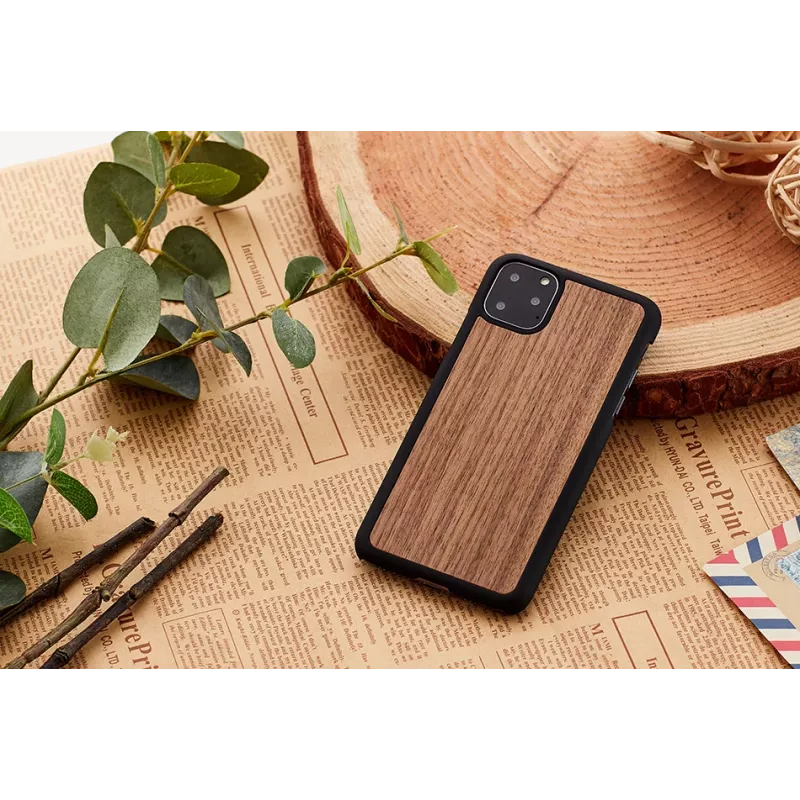 Etui na smartfona man and wood do iPhone 11 Pro — czarny orzech