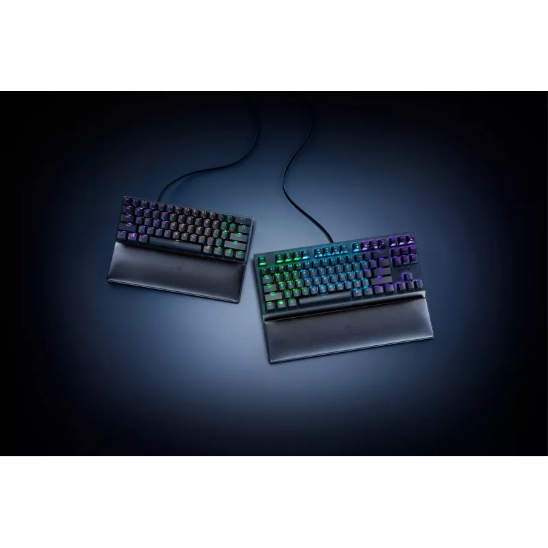 Podkładka pod nadgarstki Razer RC21-01710100-R3M1 — skóra ekologiczna, pianka memory, 356 mm × 8,9 mm, czarna