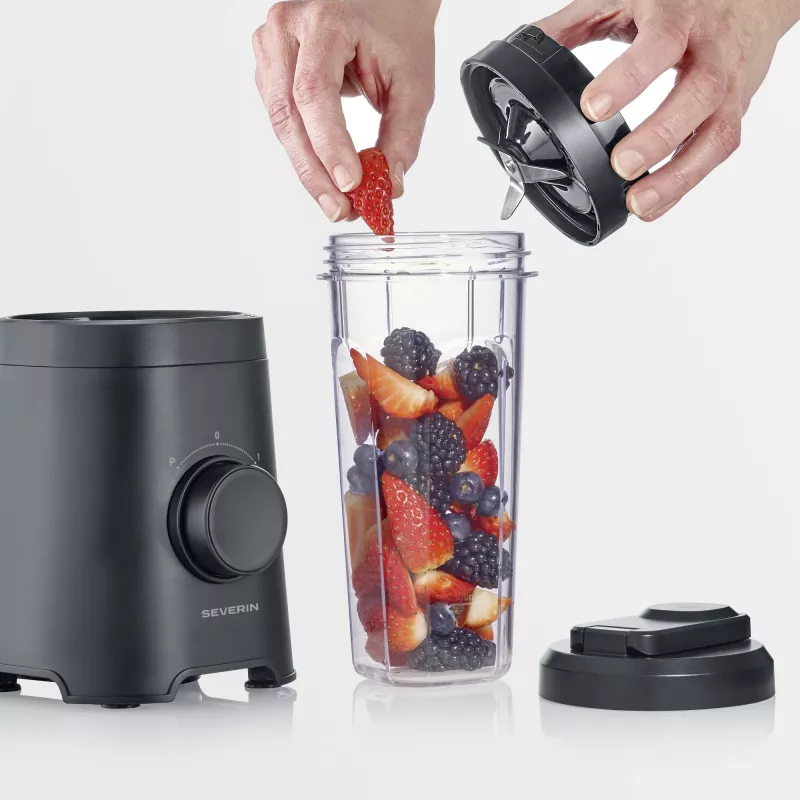 Blender stołowy SEVERIN SM 3743 — pojemnik 0,6 l, 320 W, czarny, ostrza ze stali nierdzewnej