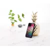 Etui ochronne na smartfona iKins do iPhone 11 Pro z motywem kwiatów wodnych, czarne