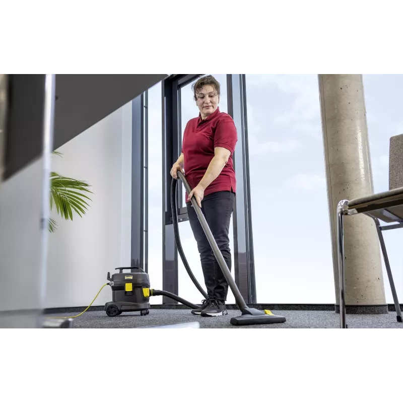 Odkurzacz | KARCHER | Moc wejściowa 850 W | Pojemność na kurz 11 L | Odkurzacz beczkowy | Rodzaj czyszczenia Na sucho | Pojemnik na kurz Worek na kurz | Kolor Czarny | 1.527-222.0