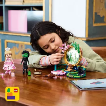 LEGO Wicked Figurki Elphaba i Glinda 75682 – zestaw kolekcjonerski minifigurek