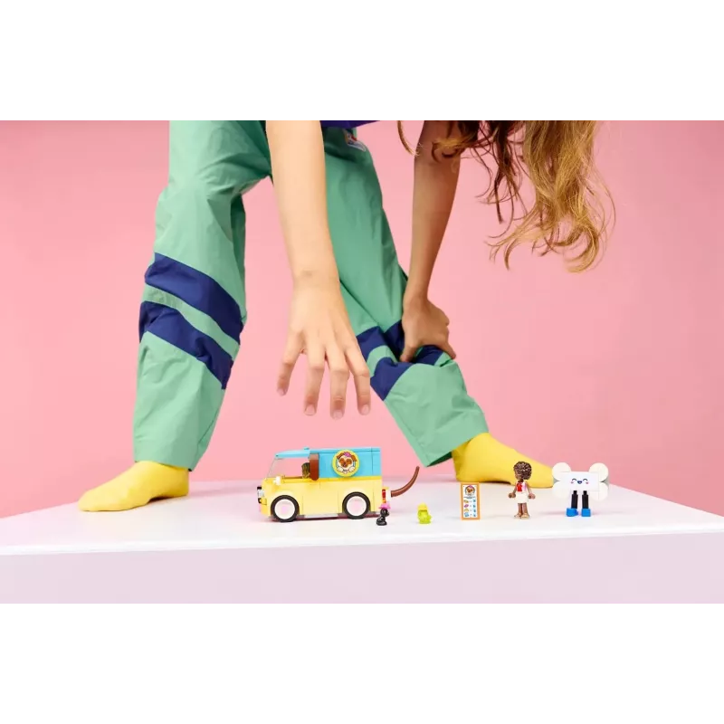 LEGO FRIENDS 42678 Van z akcesoriami dla zwierząt