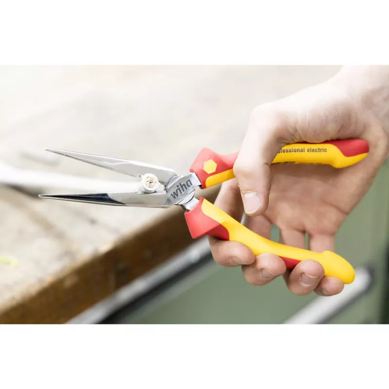 Szczypce płaskie Wiha Professional Electric z krawędzią tnącą, model 27423