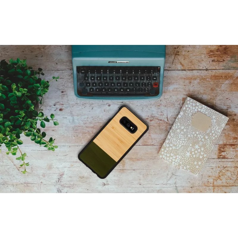 Etui na telefon man and wood SmartPhone do Galaxy S10e bamboo forest Czarny