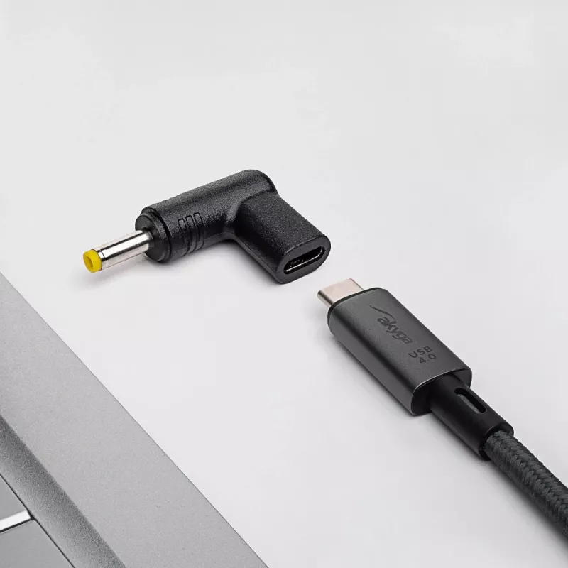 Adapter Akyga AK-ND-C04 USB-C na 4,0 x 1,7 mm Czarny