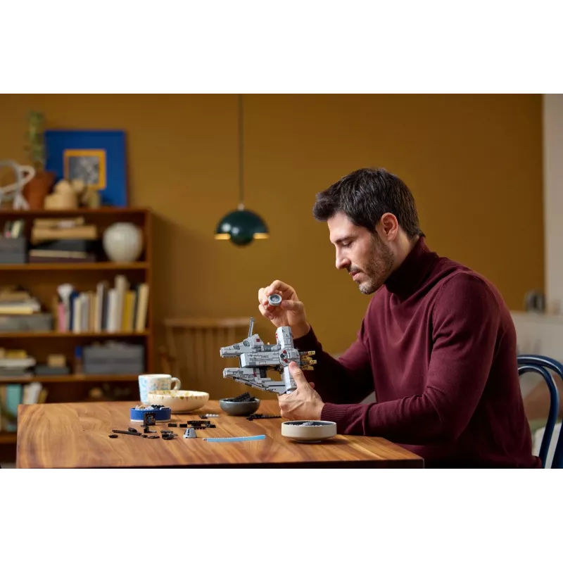 LEGO Star Wars Sokół Millennium 75375 zestaw konstrukcyjny — 1351 elementów, 18+, 190×240×130 mm