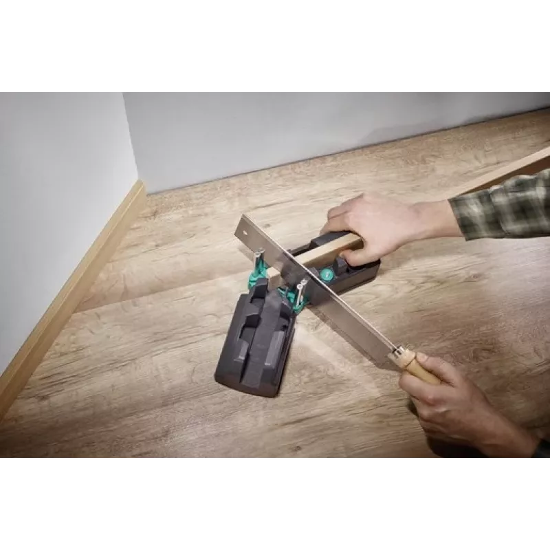 Skrzynka uciosowa i kątownik Wolfcraft 6948200 — prowadnica uciosowa, zakres pomiaru 85–180°, do desek do 3 cm, czarna
