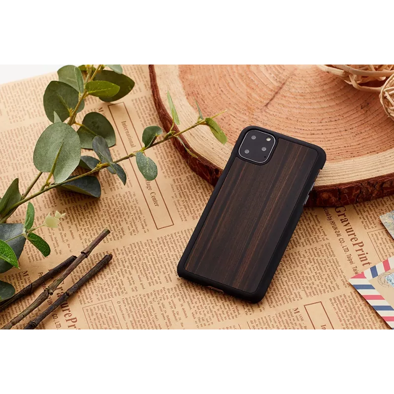 Etui na telefon man and wood do iPhone 11 Pro — hebanowa czerń, twarda ochronna osłona tylna