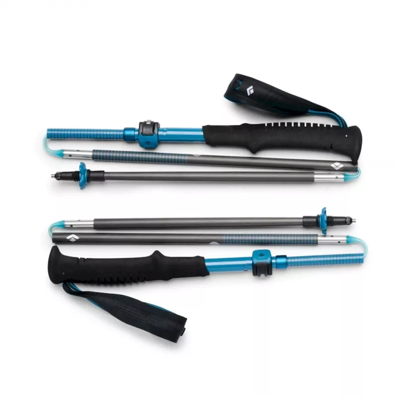 Kijki trekkingowe Czarny Diamond Distance Carbon FLZ — składane z włókna węglowego, regulowane 125–140 cm, 3-segmentowe, 364 g, po złożeniu 40 cm