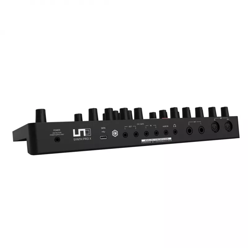 Analogue synthesiser ik multimedia Uno Synth Pro X — 8-voice polyphony, desktop module