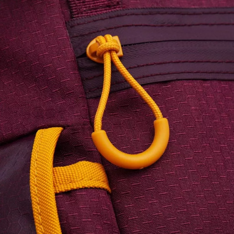 NB Backpack 30L 17.3/BURGUNDY Czerwony 5361 Rivacase