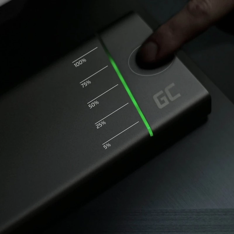 Przenośna bateria zielony Cell PowerPlay Ultra 26800 mAh, moc wyjściowa 128 W, Quick Charge 3.0, 2x USB‑C, 2x USB‑A, grafitowa