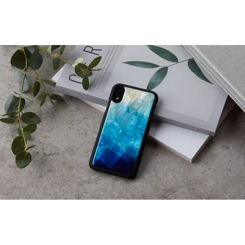 Etui na smartfona iKins do iPhone XR — niebieskie jezioro na zewnątrz, czarne wewnątrz