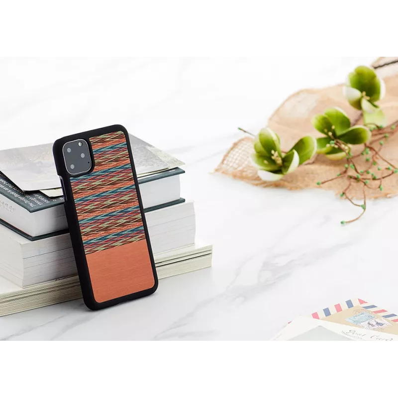 Etui na smartfona man and wood dla iPhone 11 Pro Max — brązowa krata, czarne wykończenie