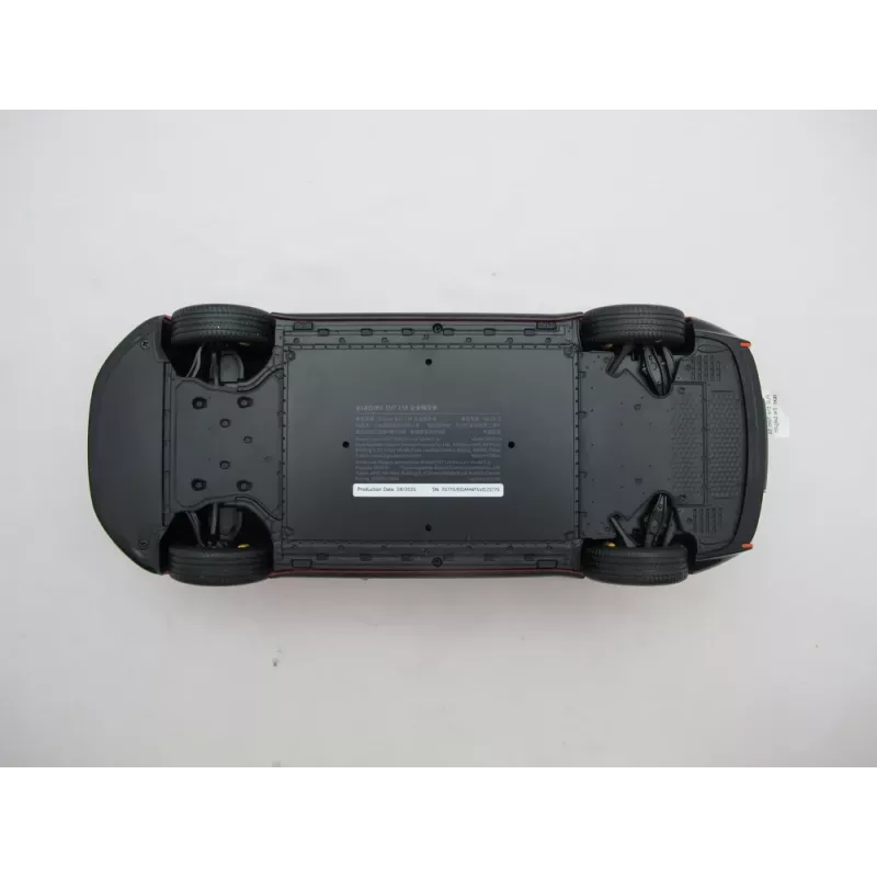 Model odlewany ciśnieniowo Xiaomi SU7 w skali 1:18, wstępnie złożony, szer. 278 × gł. 108 × wys. 81,5 mm