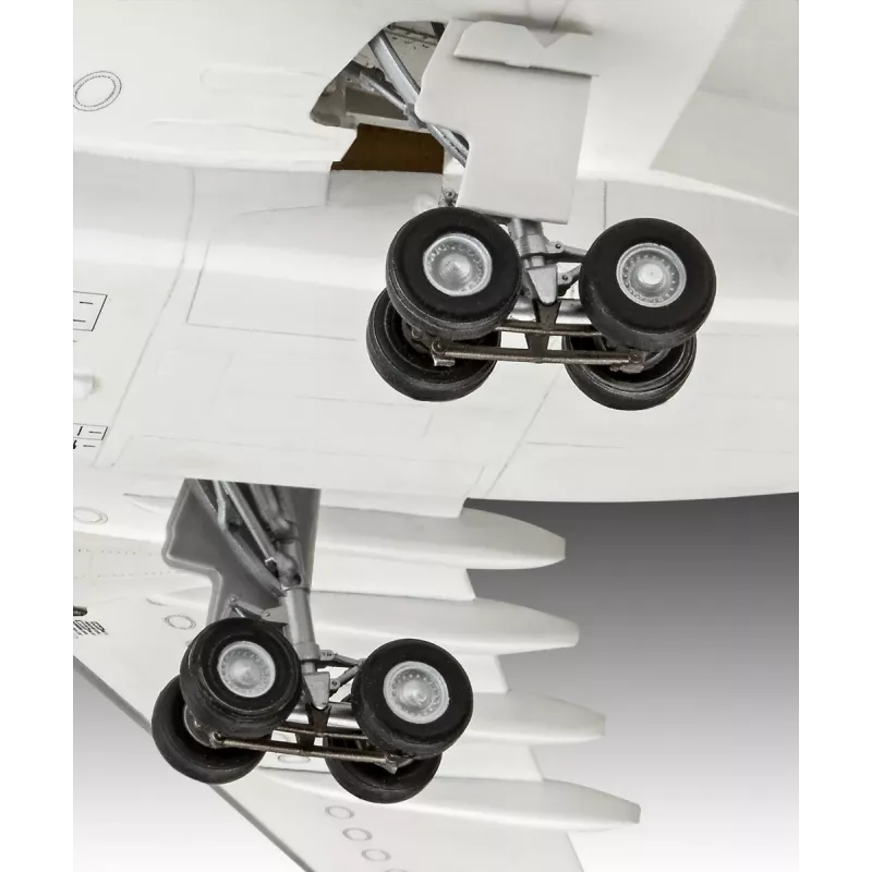 Plastikowy model samolotu REVELL Airbus A330-300 Lufthansa skala 1:144