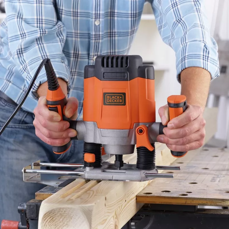 Frezarka górnowrzecionowa Black+Decker KW1200E 1200W 8000 - 28000 obr/min