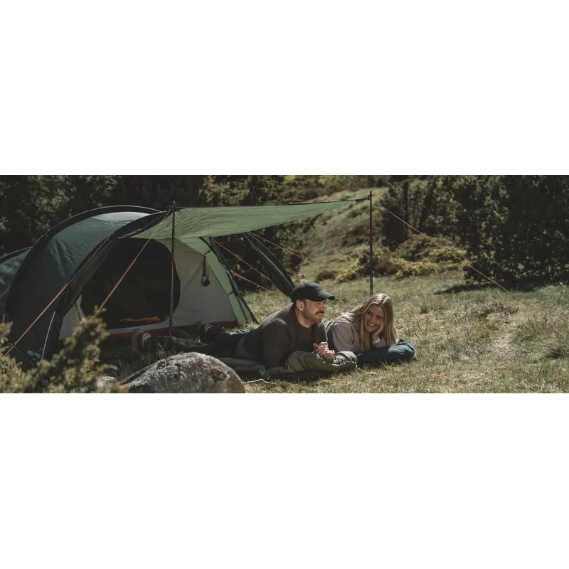 Namiot tunelowy Easy Camp Pasvik 4 — 4-osobowy, sztywna rama, tropik wodoodporny 3 m, aluminiowe maszty, ciemnozielony, 2350×4050×1200 mm