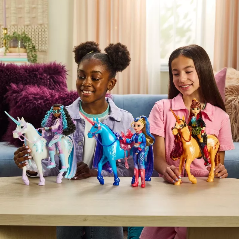 Lalka Spinmaster Unicorn Academy Fashion Isabel 6072647 — lalka modowa z serii Unicorn Academy