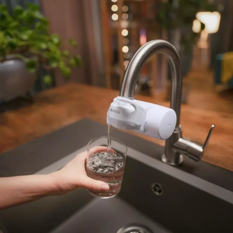 Filtry do wody do kranu BRITA ON TAP V CU CE2 (1052067) — 4-stopniowe, pojemność 600 L, 3 tryby, 5 adapterów, biały