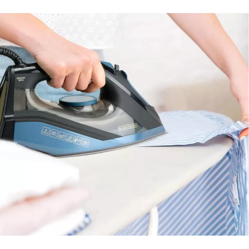 Żelazko Black+Decker BXIR2801E