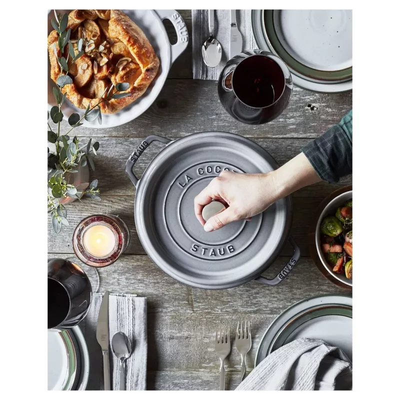 Staub Cocotte 3,8 L Okrągłe żeliwne naczynie do zapiekania