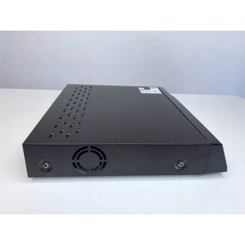 Rejestrator sieciowy Reolink PN01-4 PoE, 4-kanałowy NVR, H.264, PoE, HDMI, VGA, maks. 6 TB