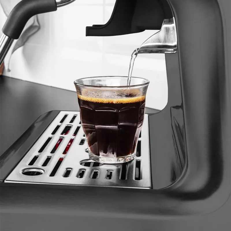 Ekspres do kawy GASTROBACK Design Advanced Urban Duo — w pełni automatyczny, zbiornik na wodę 2,8 l, wbudowany młynek, pojemnik na ziarna 250 g, 3000 W, czarny