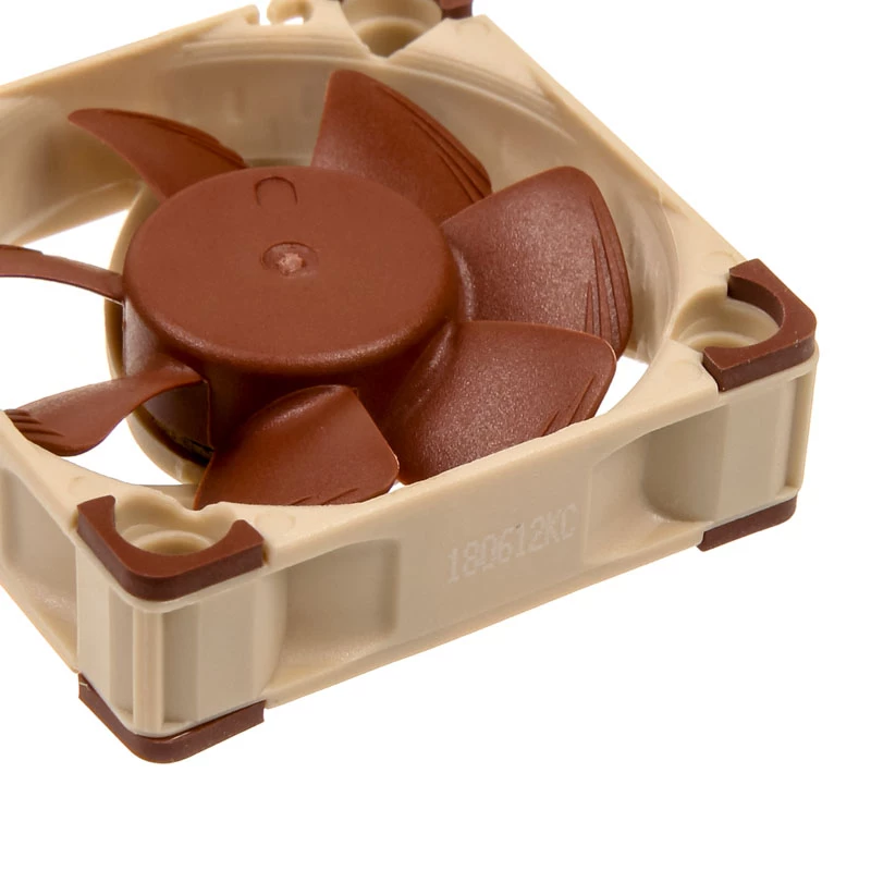 Wentylator Noctua NF-A4x10 PWM 40x10 mm, 12 V, PWM, 1000–5000 RPM, 8.9 m³/h, łożysko SSO, czerwono-beżowy