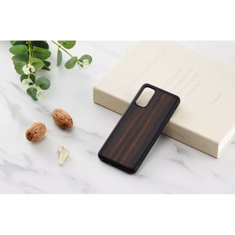 etui na smartfona Man and Wood Galaxy S20 ebony Czarny — etui ochronne na Samsung Galaxy S20