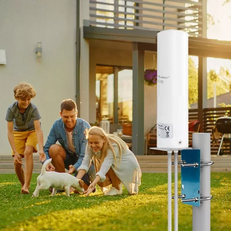 Zewnętrzna dookólna antena 4G LTE QOLTEC 57044, 5 dBi, 600–2700 MHz, 50 W, 50 Ω, obudowa z miedzi w kolorze białym