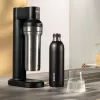 Butelka do carbonatora BRITA 118440 — stal nierdzewna, 1 L, można myć w zmywarce, ergonomiczna (93×93×305 mm)