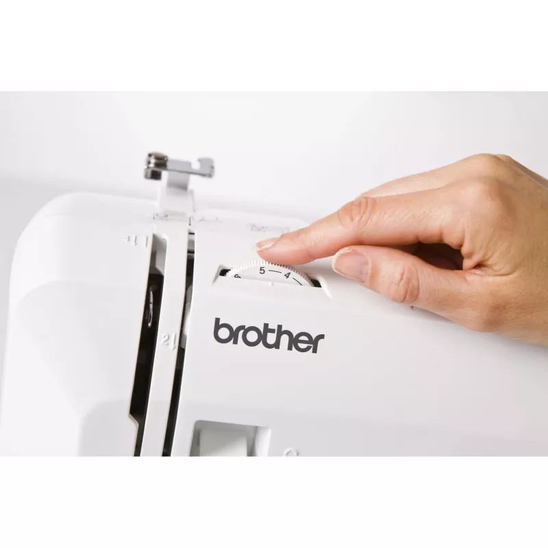 Automatyczna domowa maszyna do szycia Brother RH127VP2 — 27 programów, 820 obr./min, szerokość ściegu 5 mm, wolne ramię, wyświetlacz LED