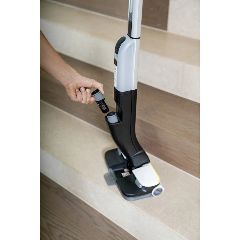 Odkurzacz pionowy Karcher FC 4-4, akumulator Li‑Ion 2,5 Ah, czyszczenie na sucho i mokro, wałek czyszczący 30 cm, czarno-szary